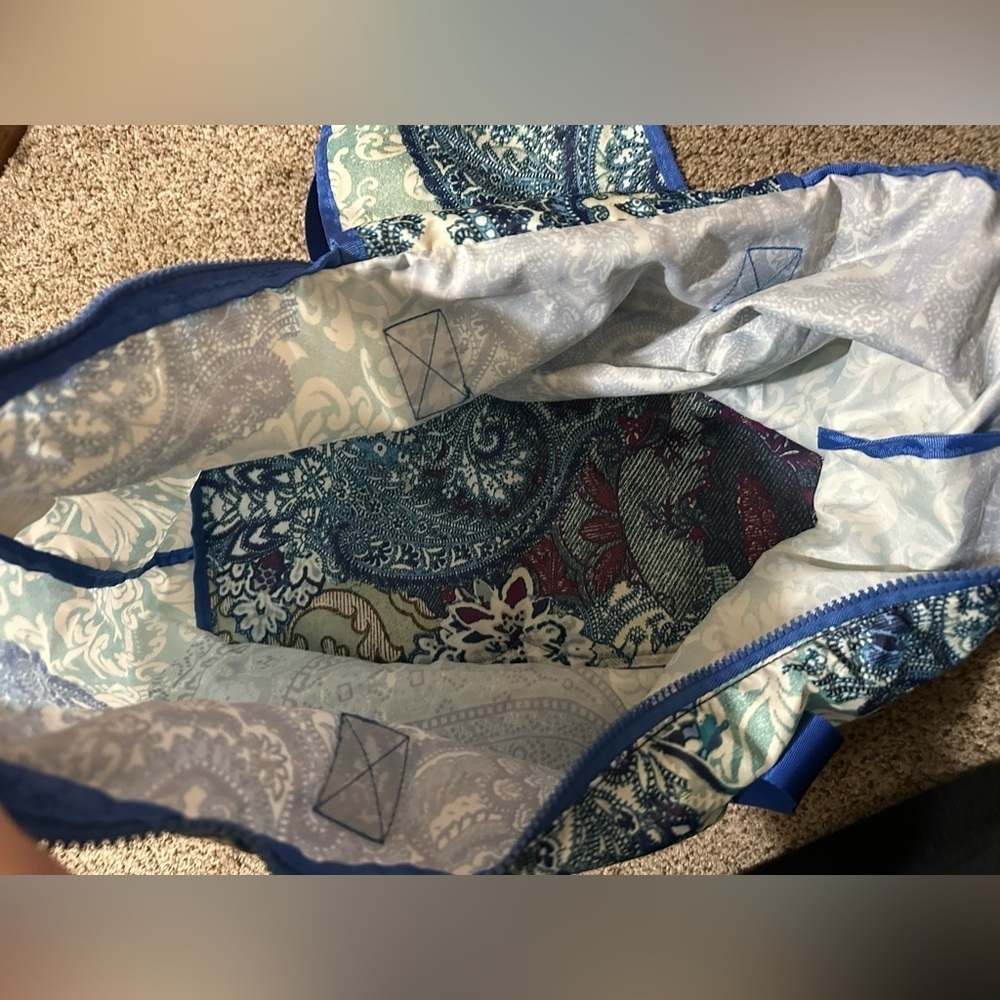 Chico’s packable print tote - Picture 3 of 11